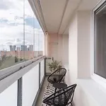 Days - Family W Balcony In Quiet Area Apartamento